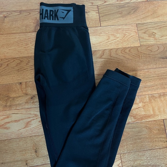 Gymshark leggings *not sure of kind* - Picture 1 of 2
